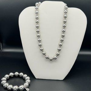 silver tone necklace and bracelet set